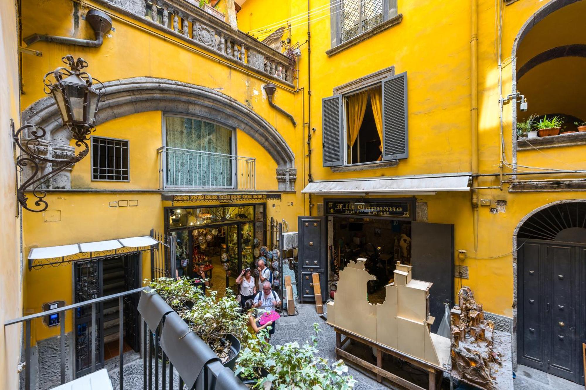 Palazzo Mormando - Industrial Apartment Napoli Bagian luar foto
