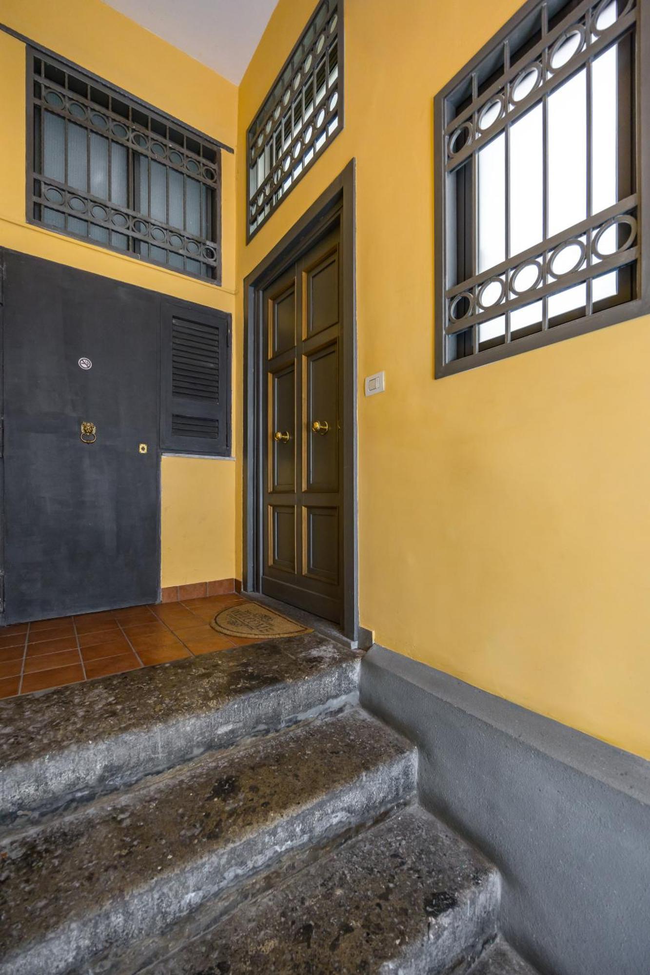 Palazzo Mormando - Industrial Apartment Napoli Bagian luar foto