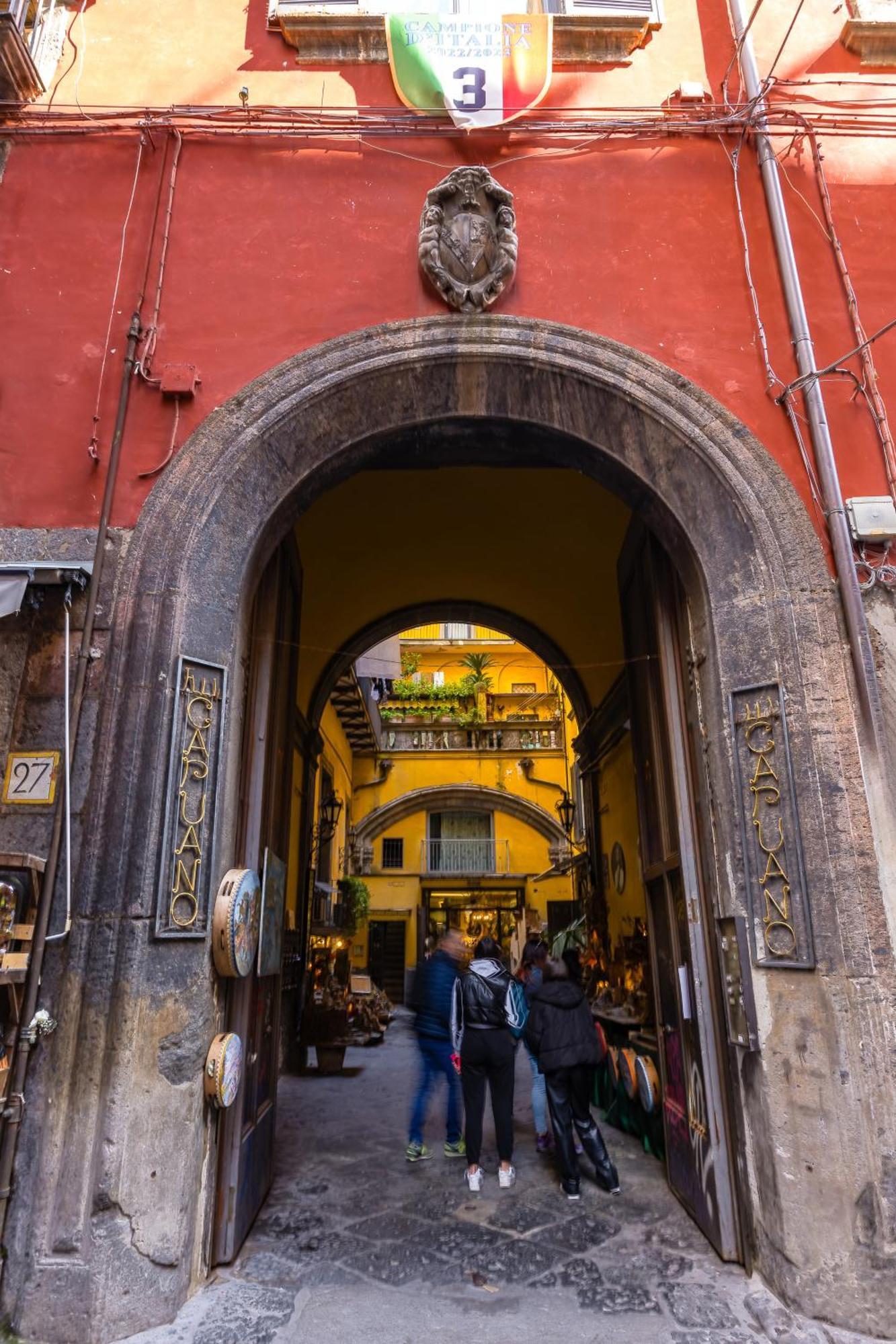Palazzo Mormando - Industrial Apartment Napoli Bagian luar foto